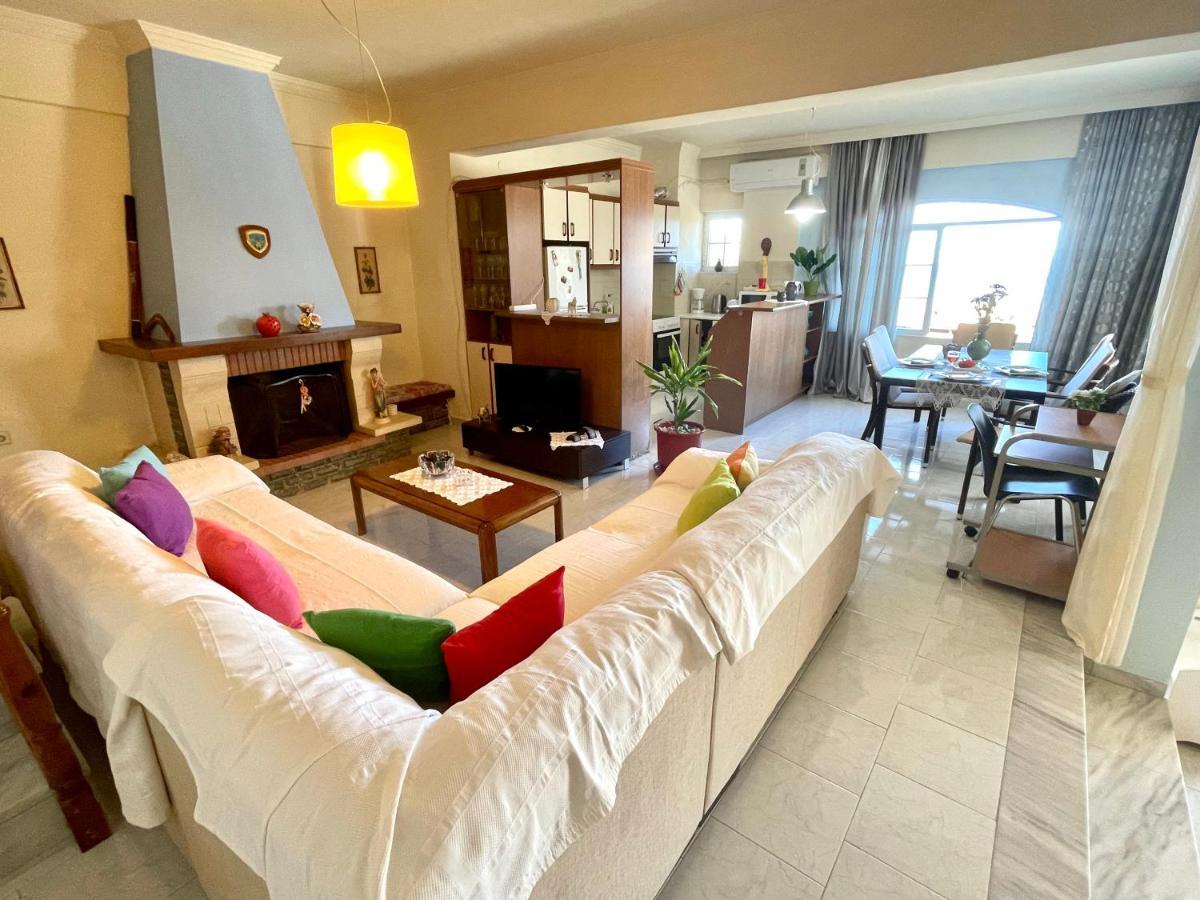 Roumatsali - Hidden 2br Historical Gem * חאניה